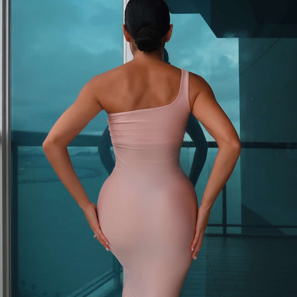 Essential 360 Mid Waist Shaping Thong Product Image 03