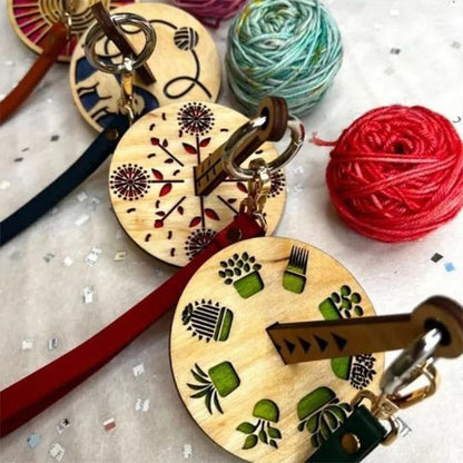 Mini Yarn Minder Wrist Strap Organizer Product Image 01