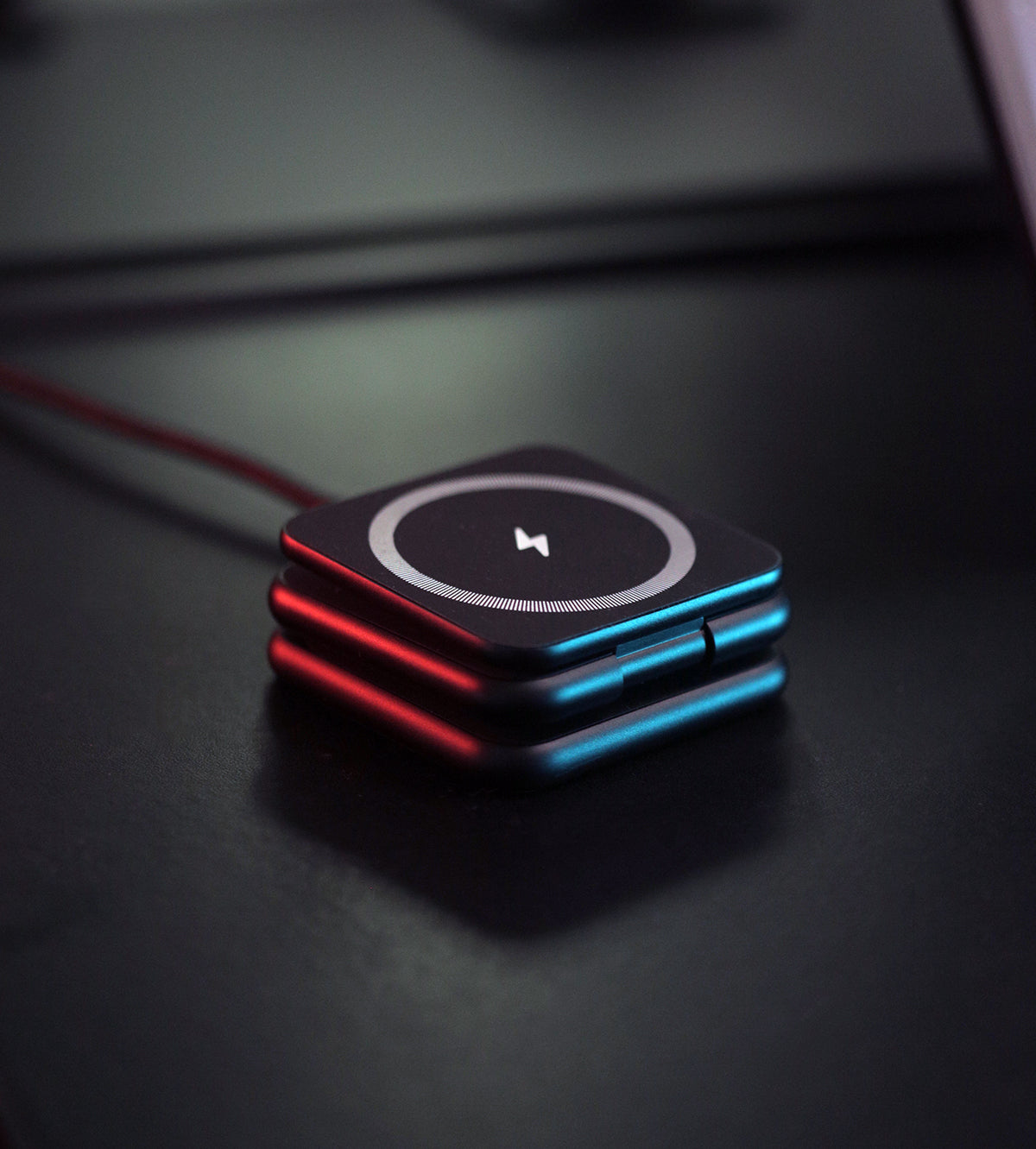 Novacharge Magnetic Wireless Charging Stand Product Image 07