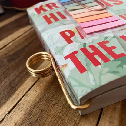 Readers Ring Page Holder Product Image 03
