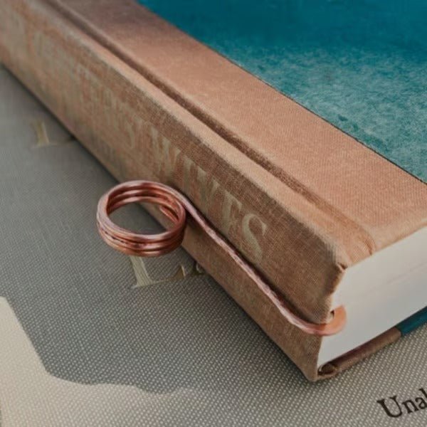 Readers Ring Page Holder Product Image 05