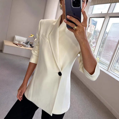 Serena Relaxed Notched Collar Blazer Product Image 01